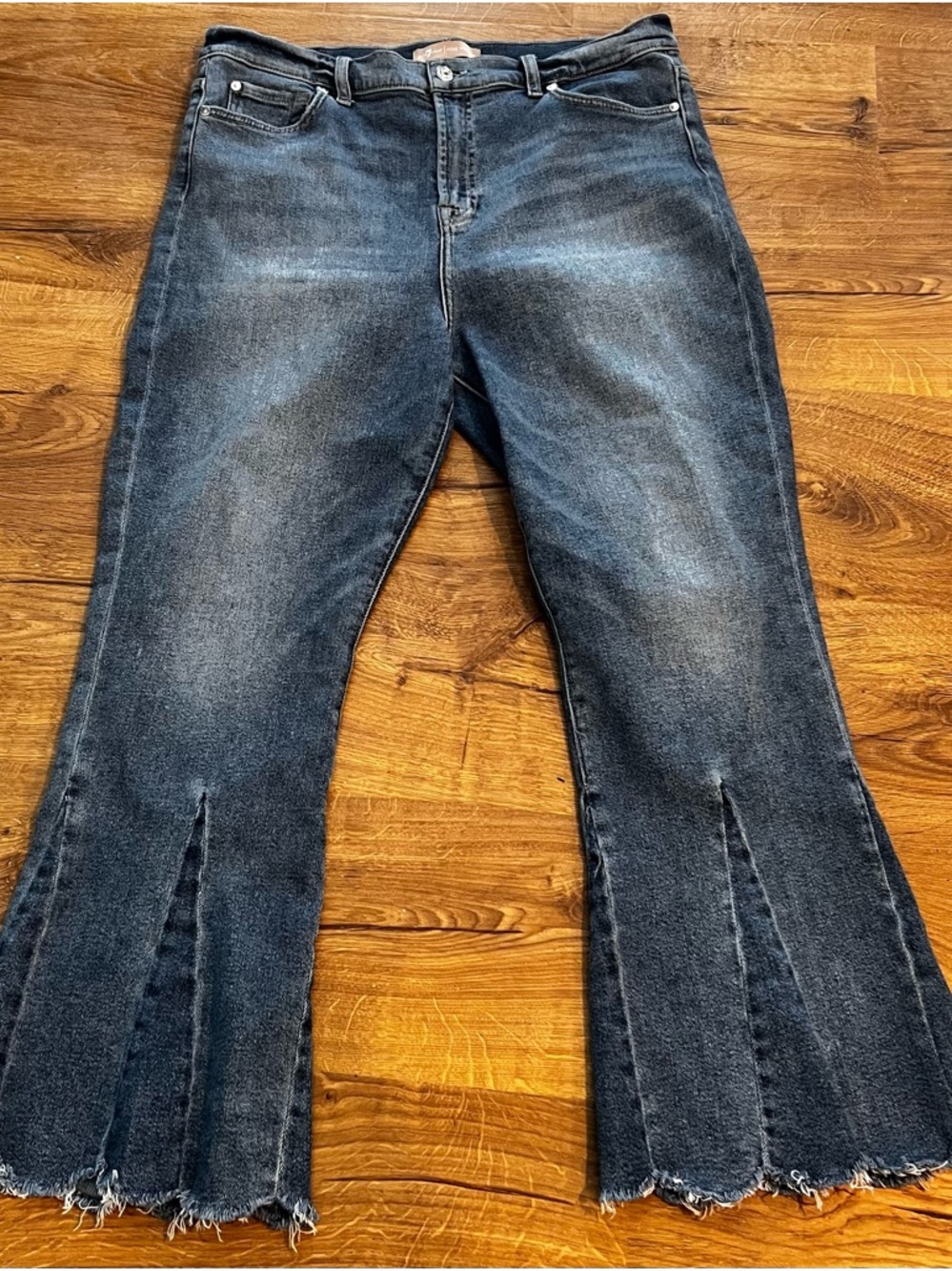 7 For All Mankind Blue Flare Jeans with Frayed Slits l 33